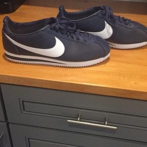 Nike’s Men’s Size 11.5 Sneakers- New